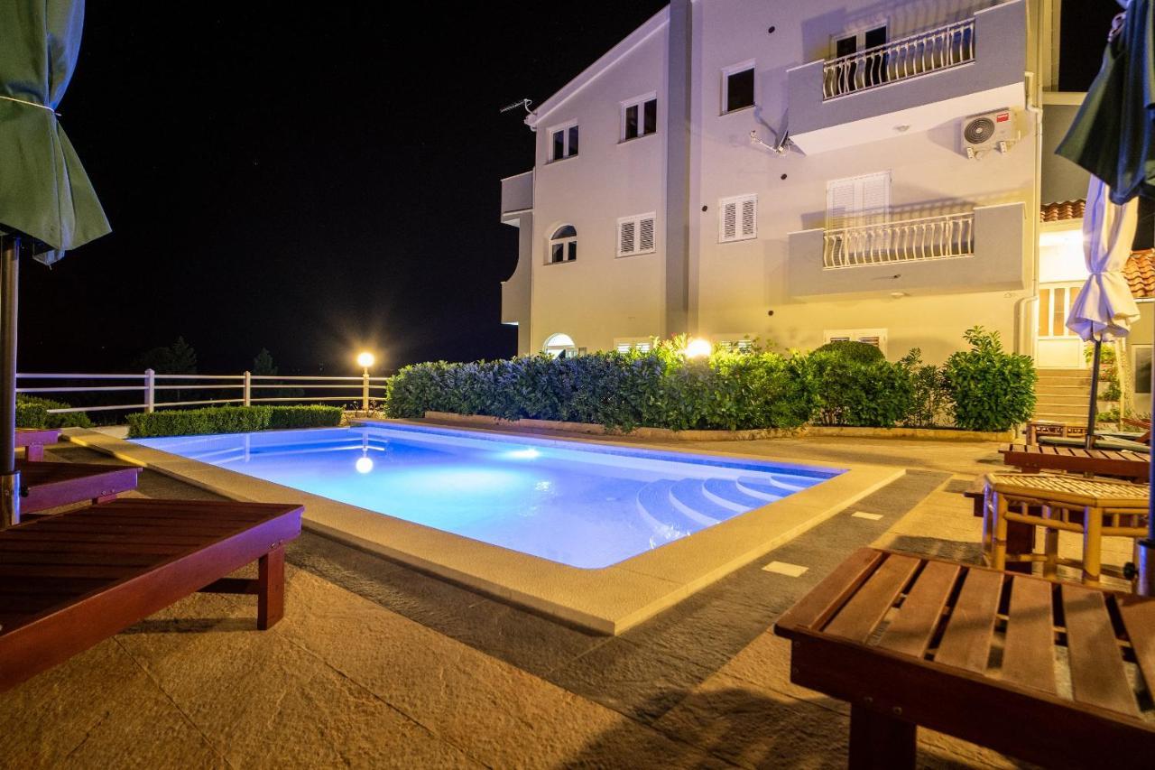 Luxury Apartments Tafra ロクヴァ・ロゴズニツァ エクステリア 写真